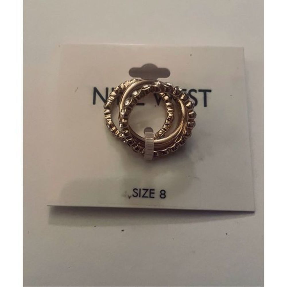 Nine WEST GOLD 3 RING SET - Picture 5 of 5